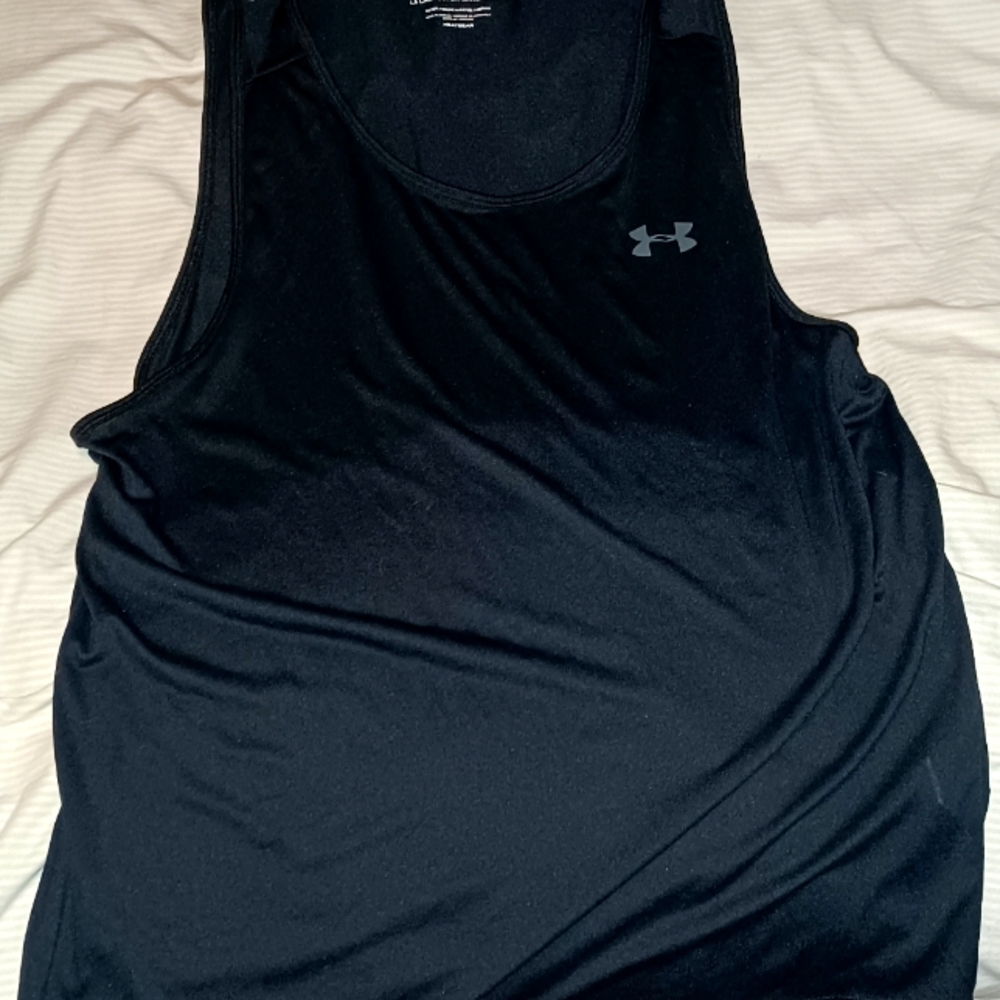 Men's Under Armour tank size XL Black EUC